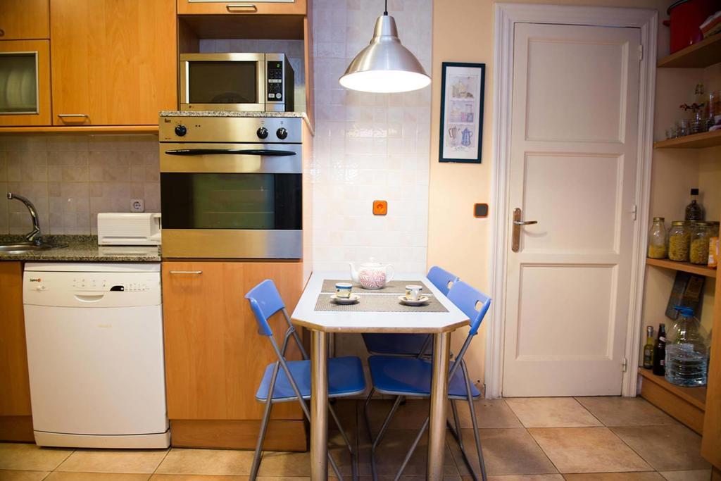 Lovely Apartment At Park Gueell 바르셀로나 객실 사진